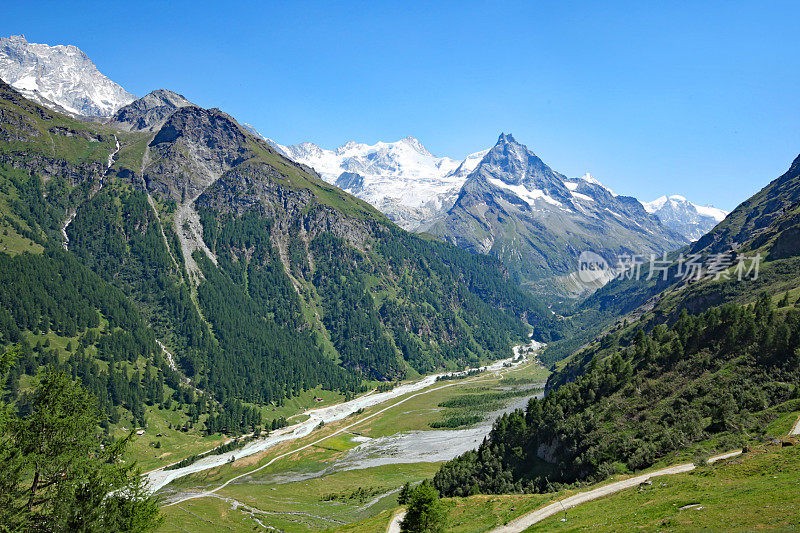 Zinal Valley Mountain Landscape，瑞士阿尔卑斯山